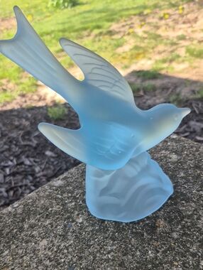 Vintage Le Smith Frosted Glass Dove Figurine in Light Blue